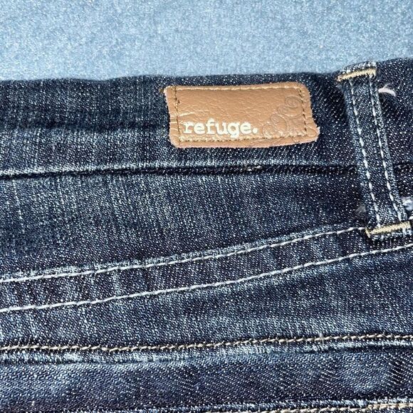 Refuge jean shorts! Size3! EUC! 15” waist and 7”rise! Great for summertime! - Picture 3 of 4